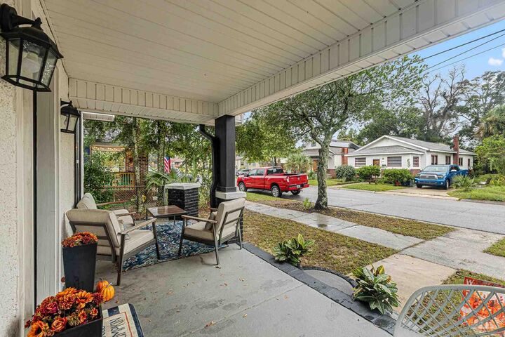 Property Photo:  216 N B St  FL 32502 