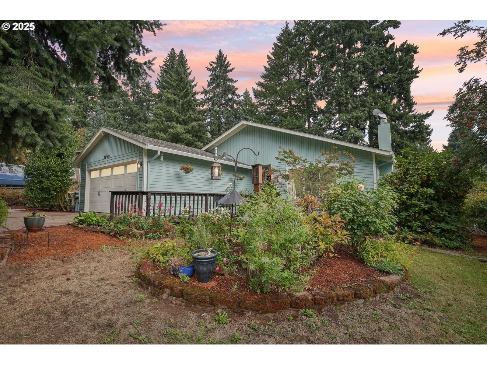 Property Photo:  16960 Denney Ct  OR 97035