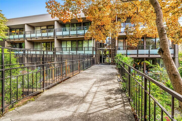 1616  41st Avenue E 301  Seattle WA 98112 photo