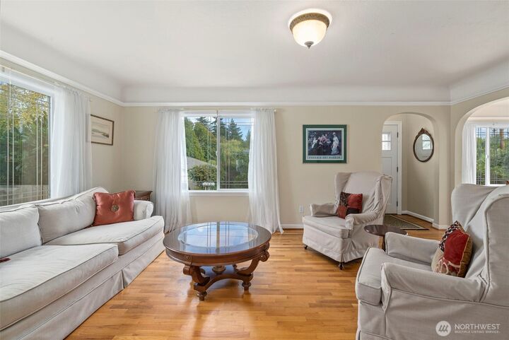 Property Photo: 303 N 6th Avenue SW WA 98512