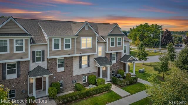 Property Photo: 4636 Bradley Circle 12 MI 48085