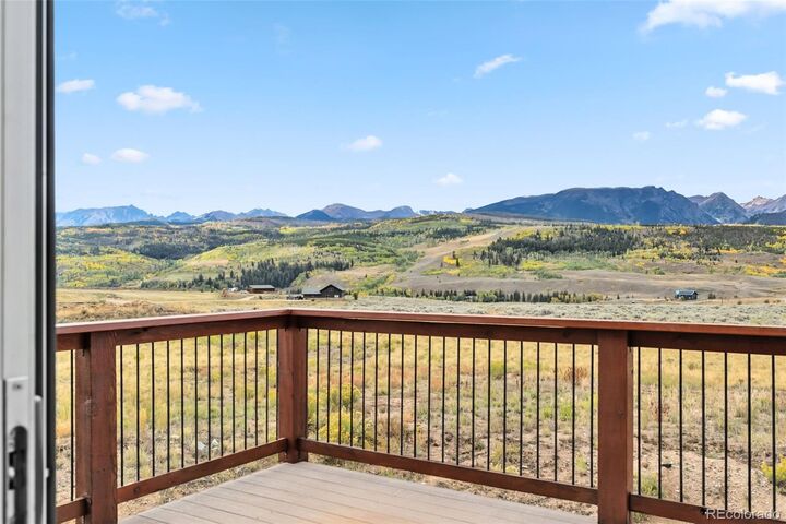 Property Photo:  845 Elk Run Road  CO 80498 