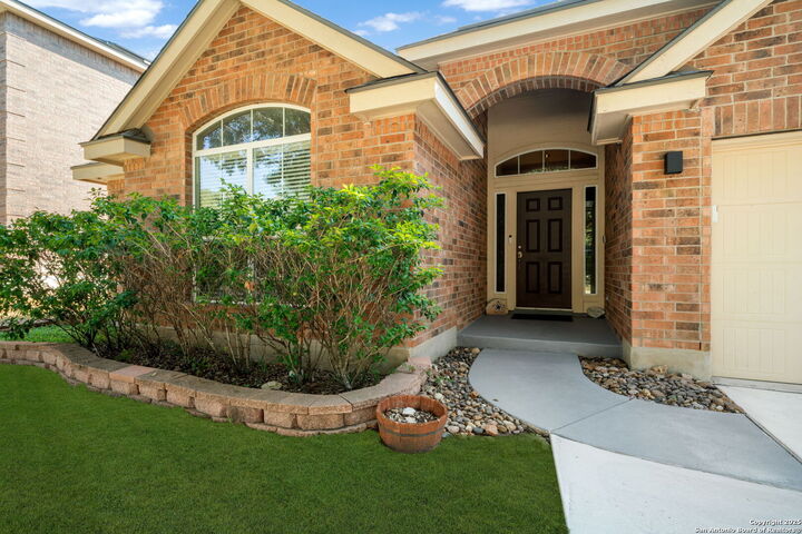 Property Photo: 5906 Onyx Way TX 78222