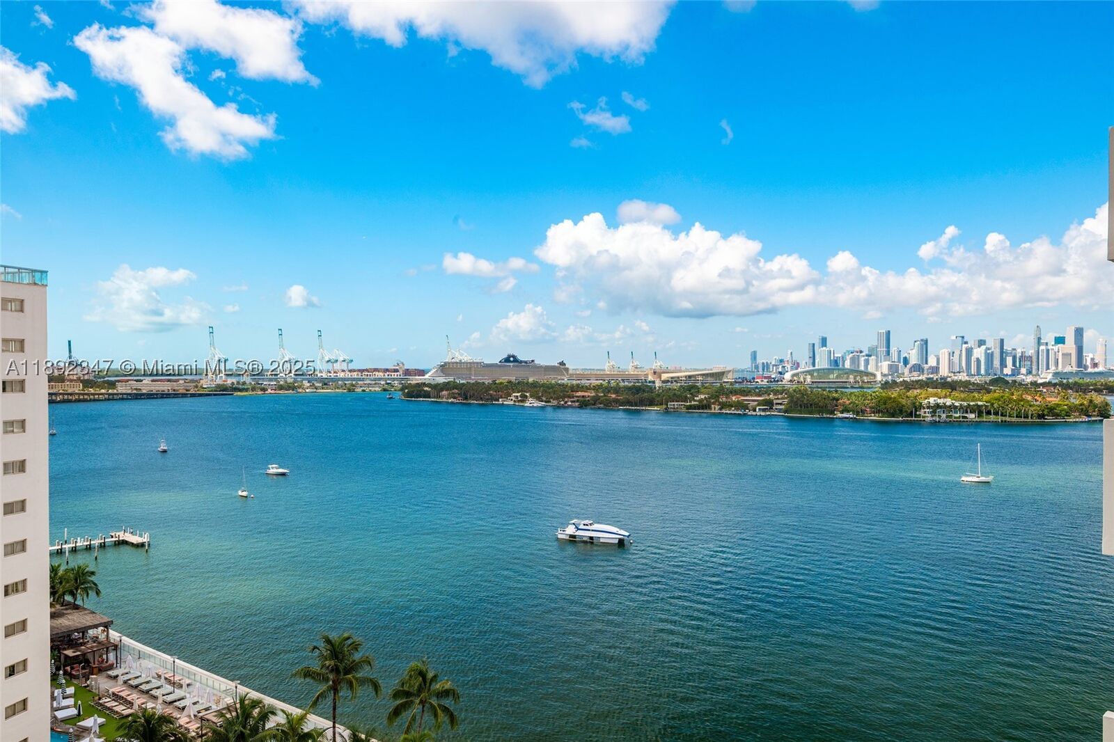 Property Photo:  1200 West Ave 1531  FL 33139 