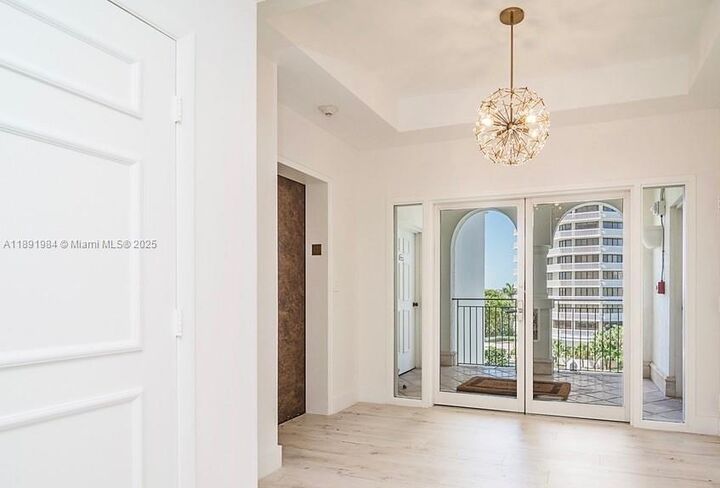 Property Photo: 3500 Island Blvd Dph01 FL 33160