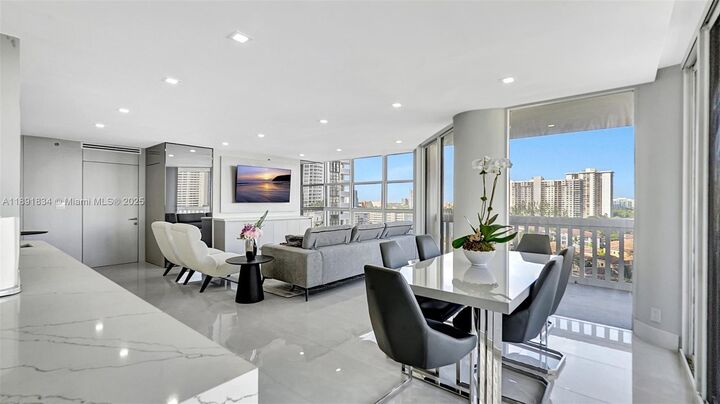 1000 Island Blvd 1004  Aventura FL 33160 photo