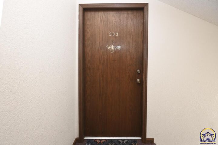 Property Photo: 3039 SW Maupin Ln #0203 KS 66614