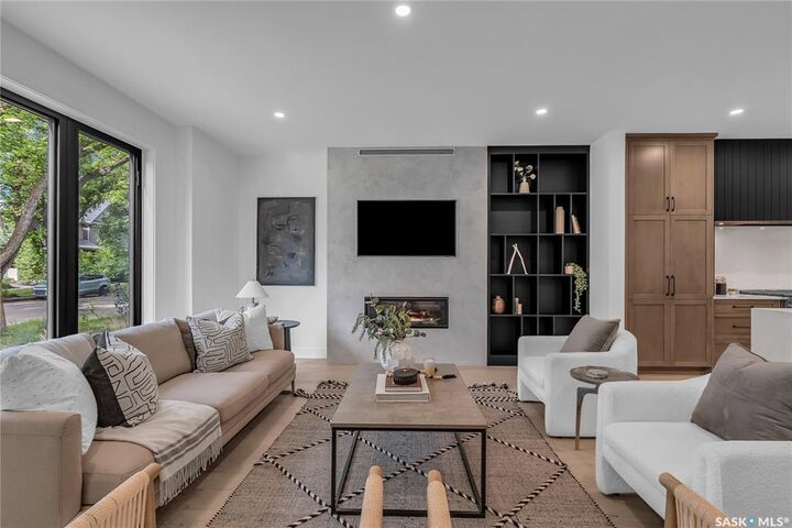 Property Photo: 1121 13th Street E SK S7H 0C1