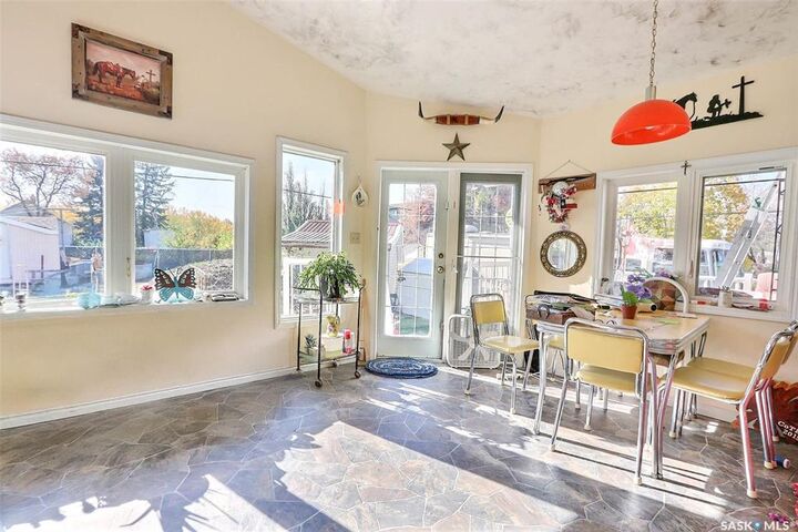 Property Photo: 258 Pine Street SK S6V 5R3