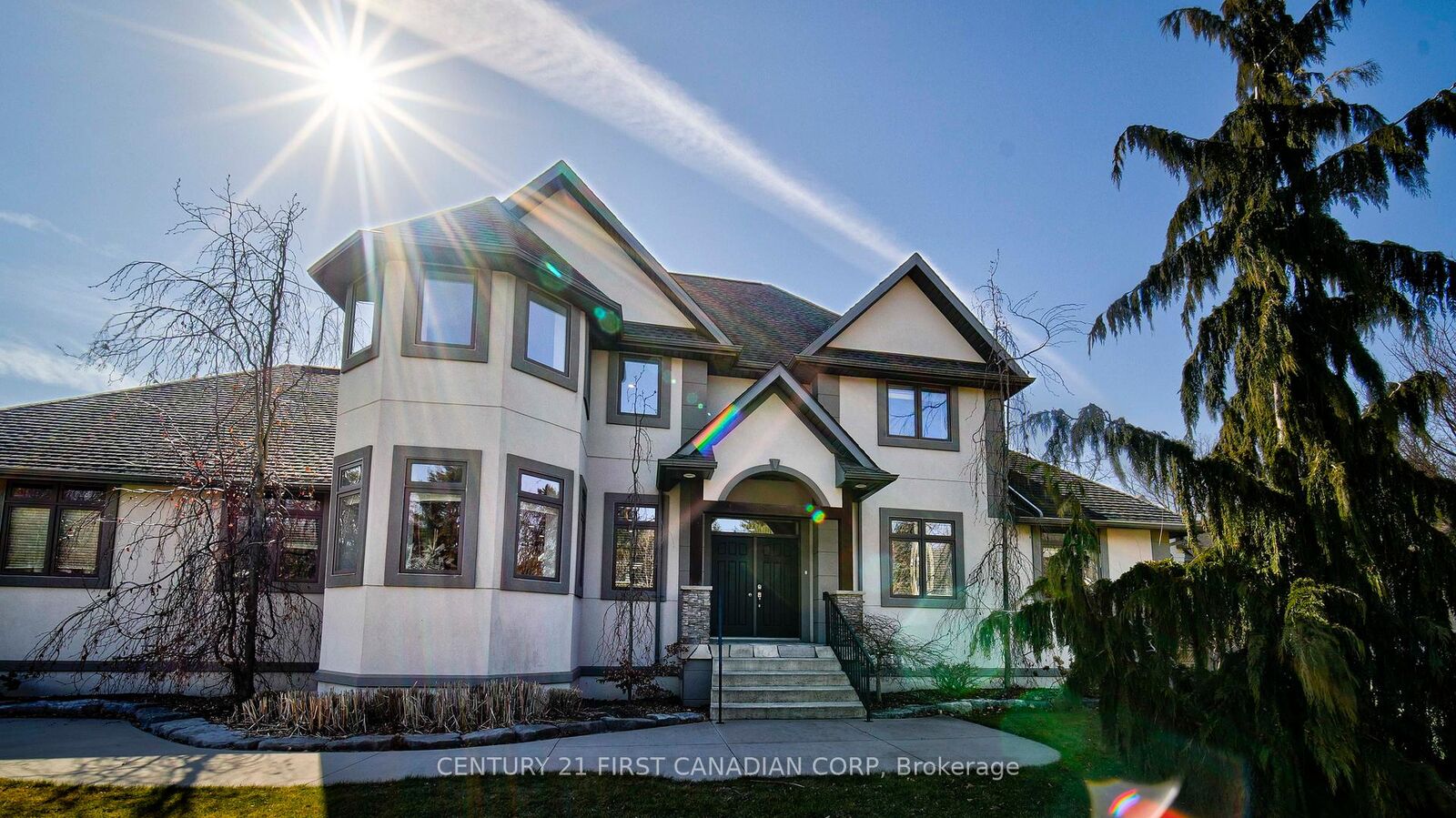 Photo de la propriété:  1659 Hamilton Road  ON N6M 1G5 