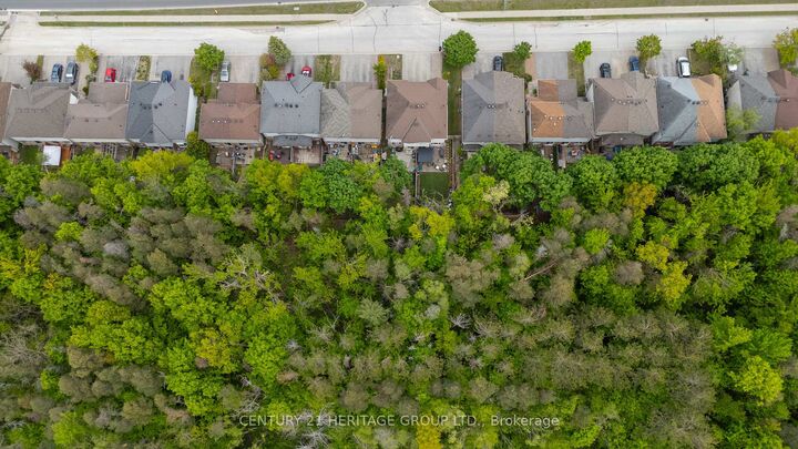 Photo de la propriété:  250 Ferndale Drive S  ON L4N 8J9