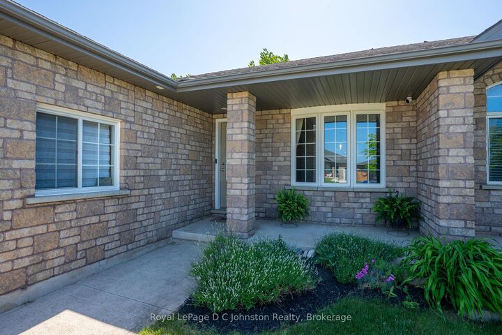 Property Photo:  219 Stickel Street  ON N0H 2C1 