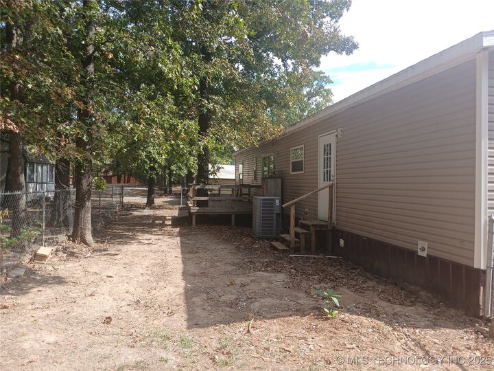 Property Photo: 705 Country Club Street 2 OK 74425