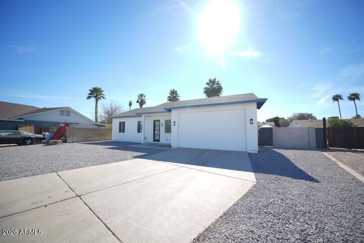 Property Photo: 2245 E Capri Circle AZ 85204