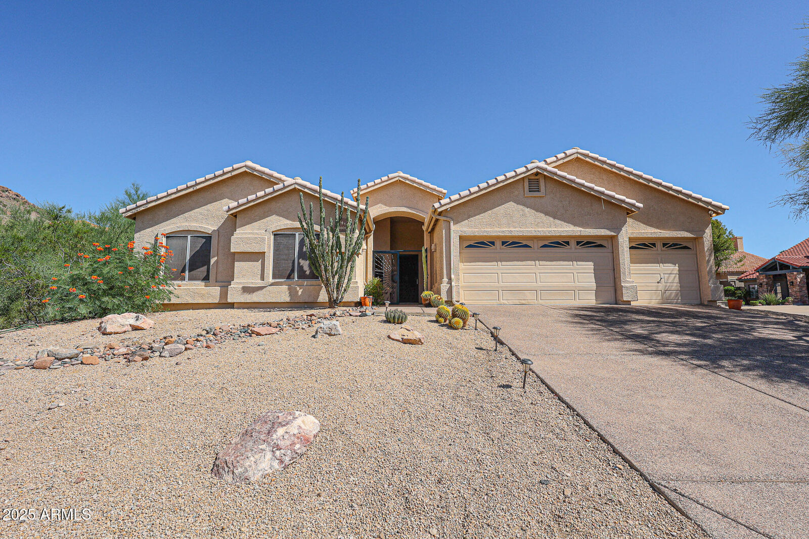 Property Photo:  14601 N 10th Way  AZ 85022