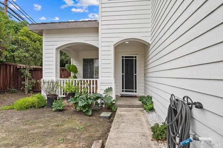 Property Photo: 260 Lumas Court CA 95404