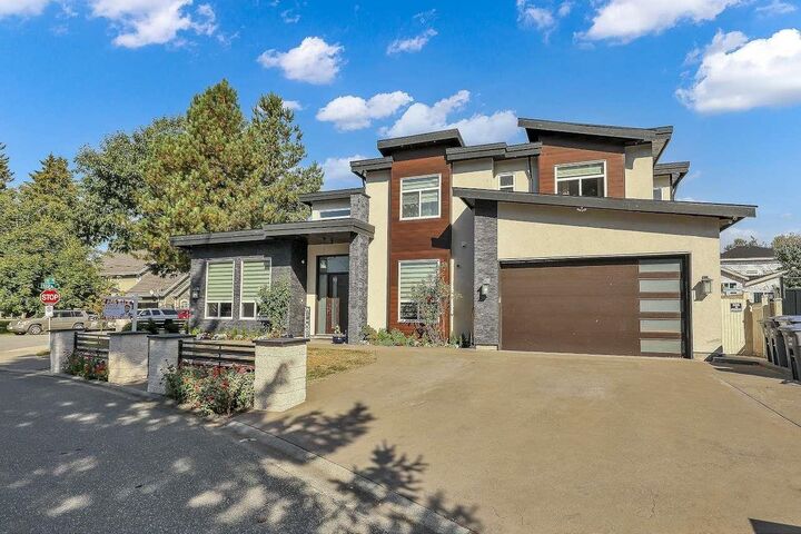 12267 72 Avenue  Surrey BC V3W 2M4 photo