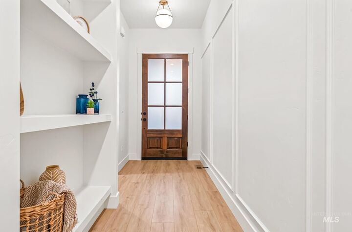 Property Photo: 6755 N Adale Way ID 83646