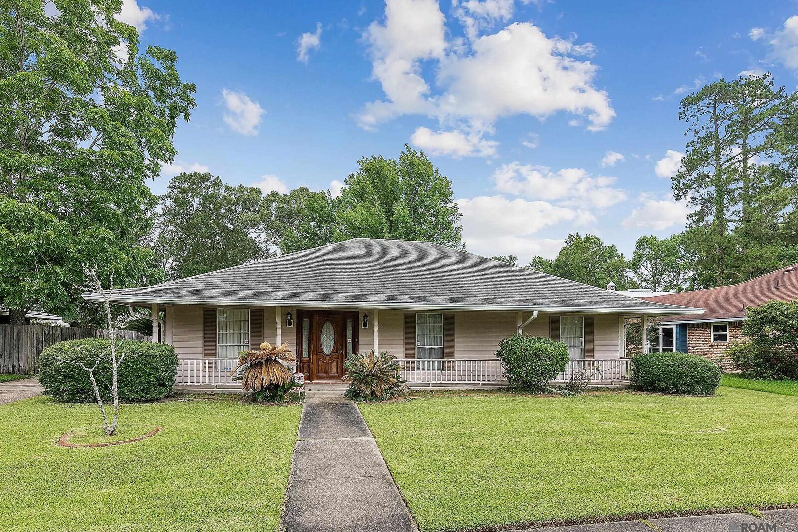 Property Photo:  3226 Woodbrook Dr  LA 70816 