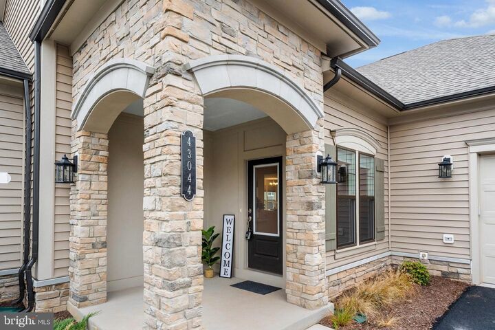 Property Photo:  43044 Greeley Square  VA 20148