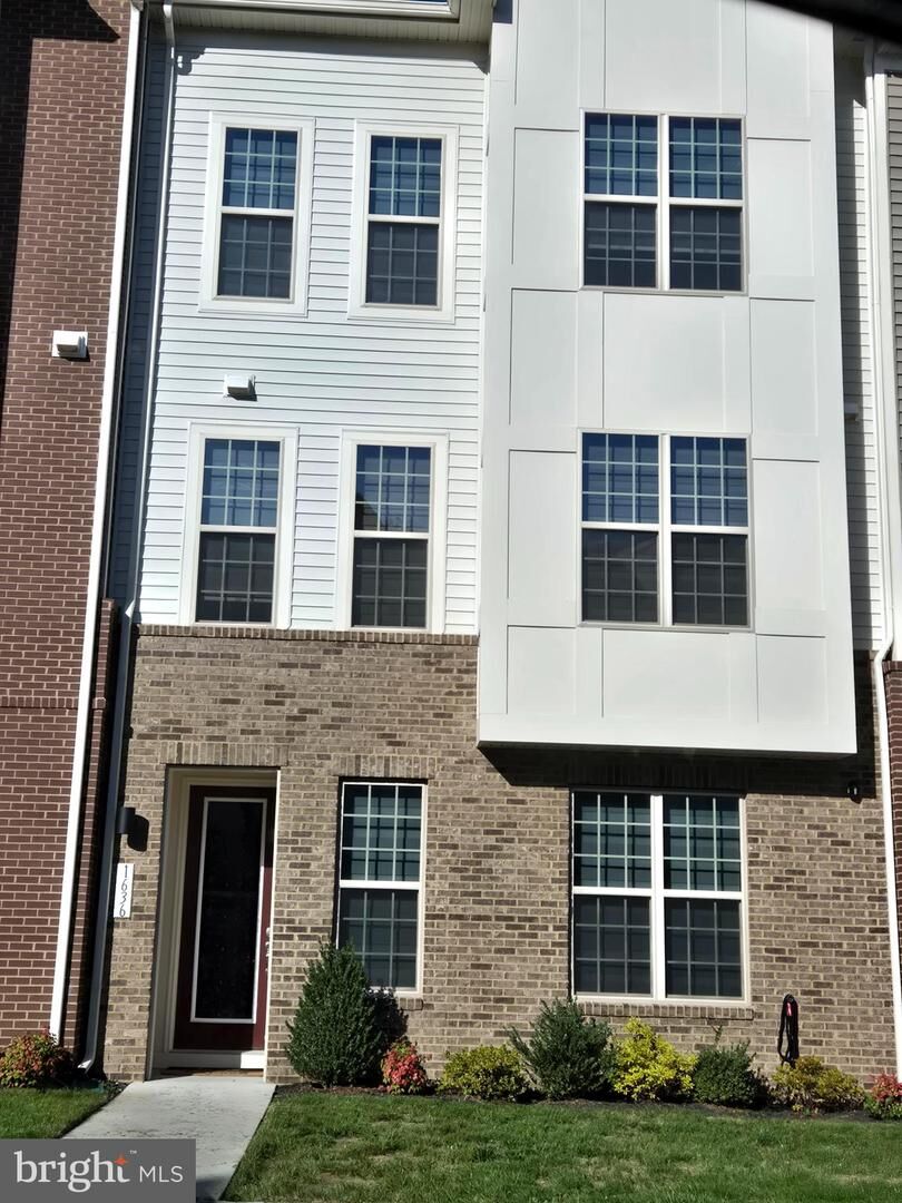 Property Photo: 1636 Field Sparrow Terrace NE VA 20176