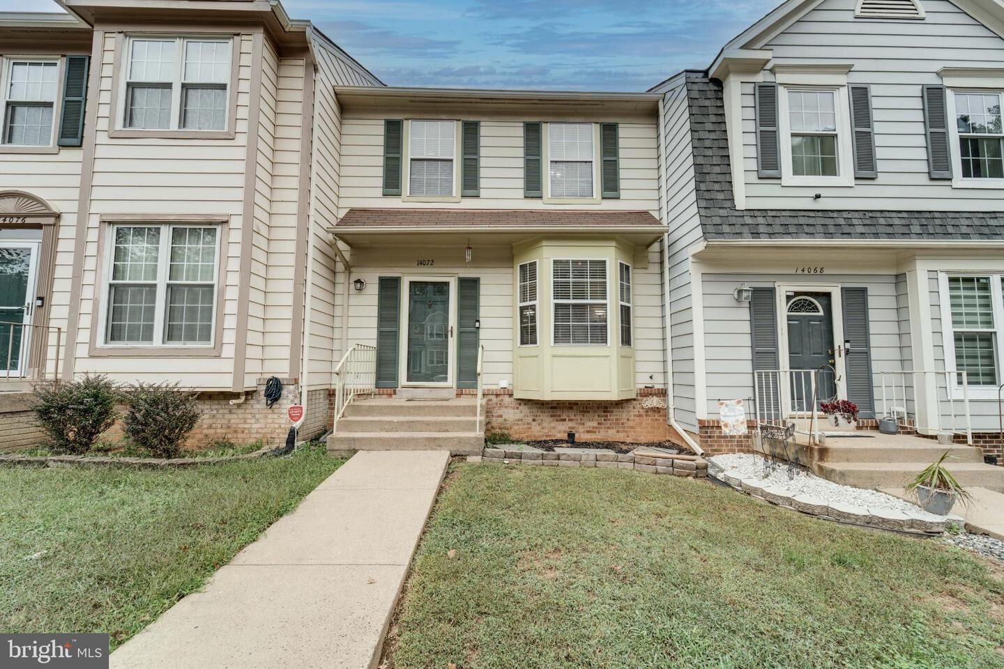 Property Photo: 14072 Oxbridge Inn Court VA 22193