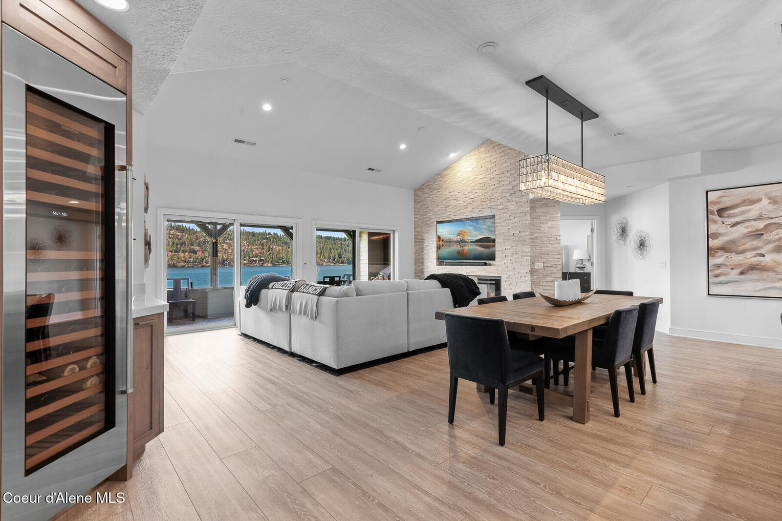 Property Photo:  4549 S Arrow Point Dr #303  ID 83833 