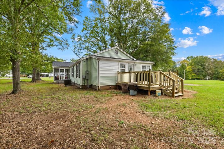 Property Photo: 1214 Maple Springs Ch Road NC 28152