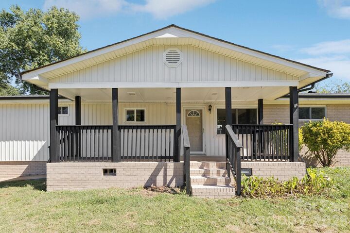 Property Photo:  1024 Old Mountain View Road  NC 28120 