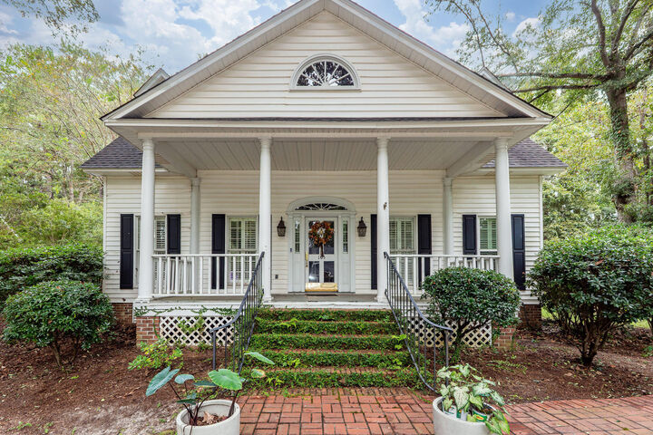 Property Photo:  105 Scott Court  SC 29483