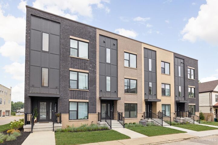 Property Photo:  1608 Desales Lane  OH 45206