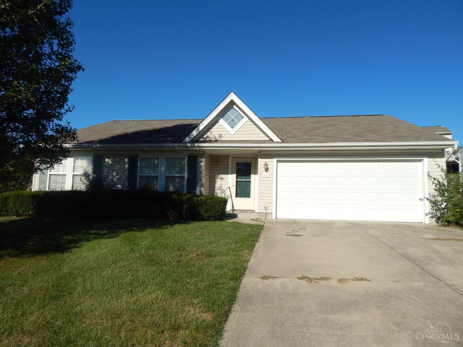 Property Photo: 1133 Reveres Run OH 45036