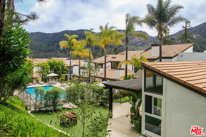 Property Photo: 17219 Palisades Cir CA 90272