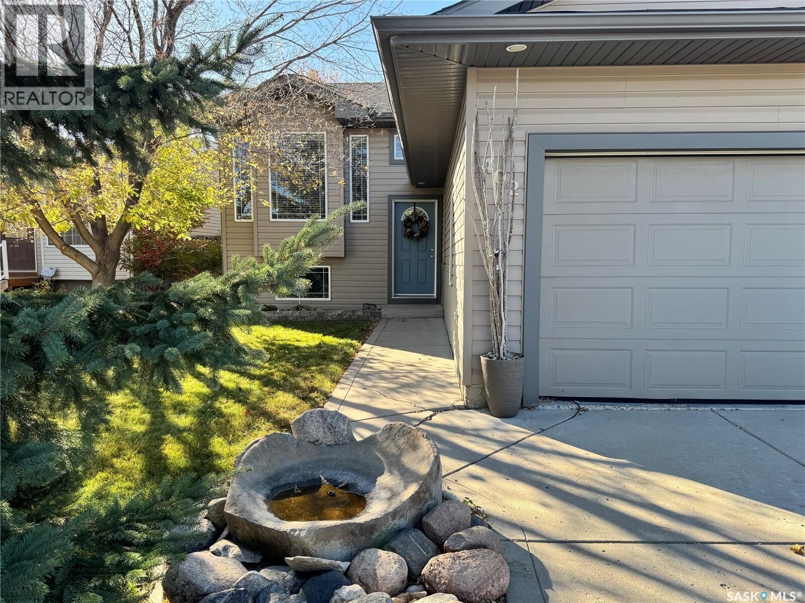 Property Photo: 402 Overholt Crescent SK S7N 4S9