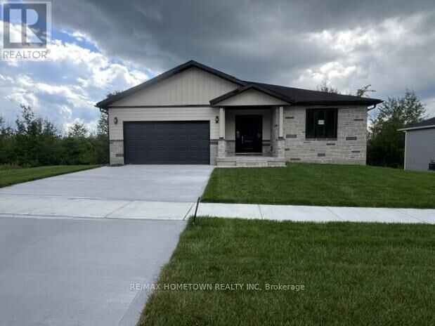 Property Photo: 1058 Shearer Drive ON K6V 7K1
