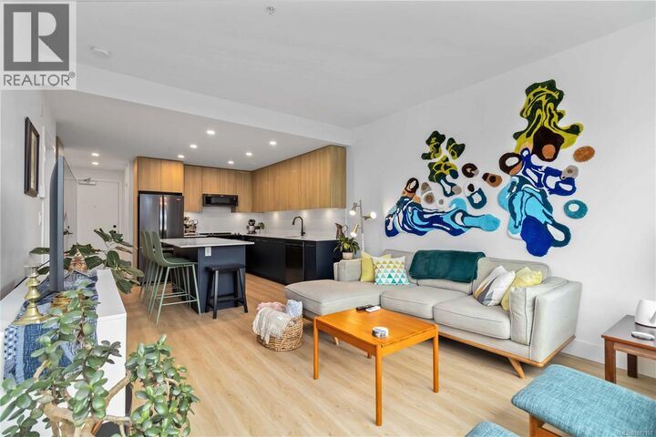 Property Photo: 920 Reunion Avenue 433 BC V9B 3Y7