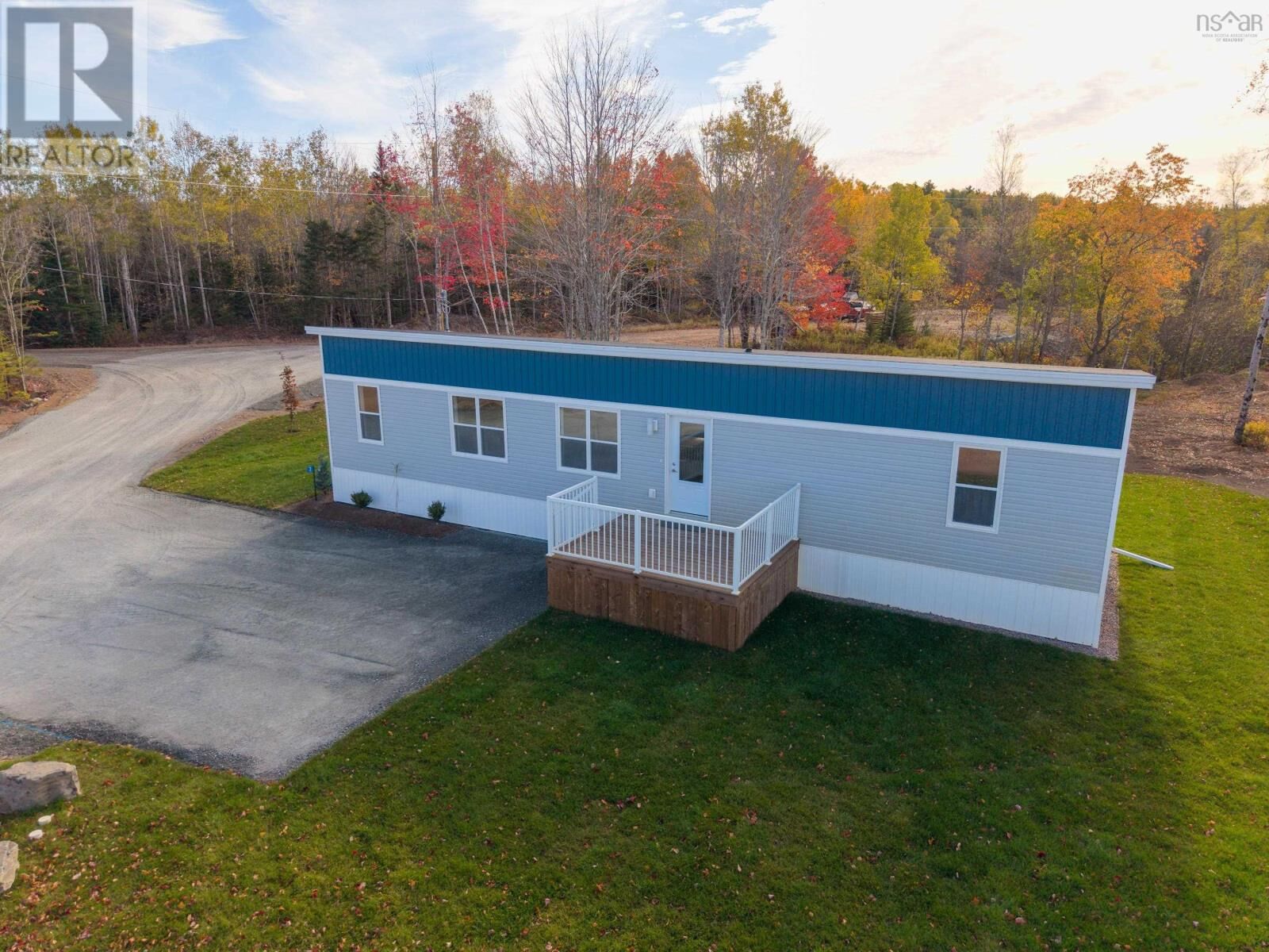 Property Photo: 5 Pebble Lane NS B0N 2J0