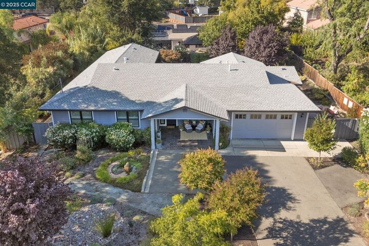 Property Photo: 1096 Mountain View Blvd CA 94596