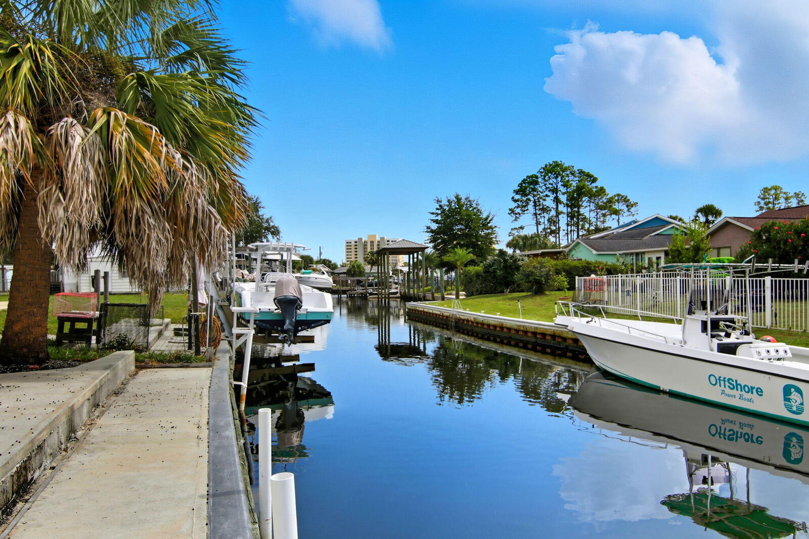 Property Photo: 6523 Sunrise Drive FL 32407