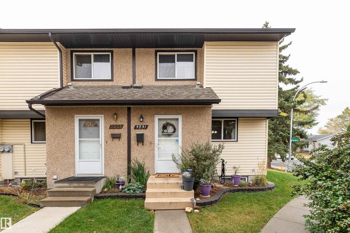 3231 142 Avenue NW  Edmonton AB T5Y 1H9 photo