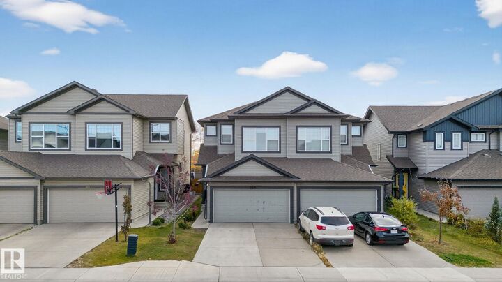 Property Photo: 267 39 Ave NW AB T6T 2K2