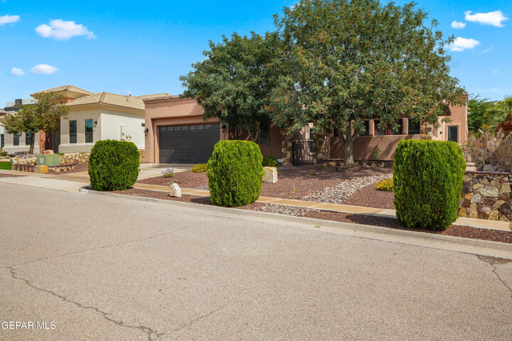 Property Photo:  1250 Franklin Raven Place  TX 79912 