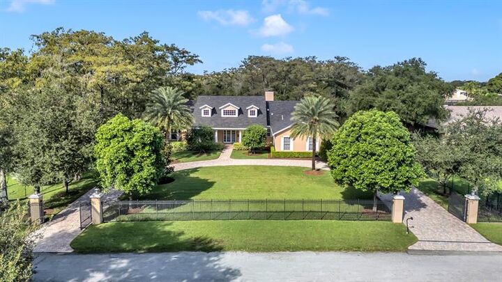 Property Photo: 6041 NW 74th Ter FL 33067