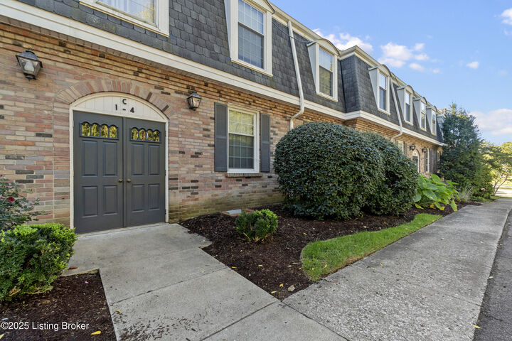 Property Photo: 521 Zorn Ave C4 KY 40206