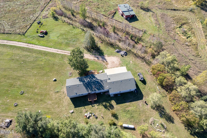 Property Photo: 4525 County Rd 82 ND 58554