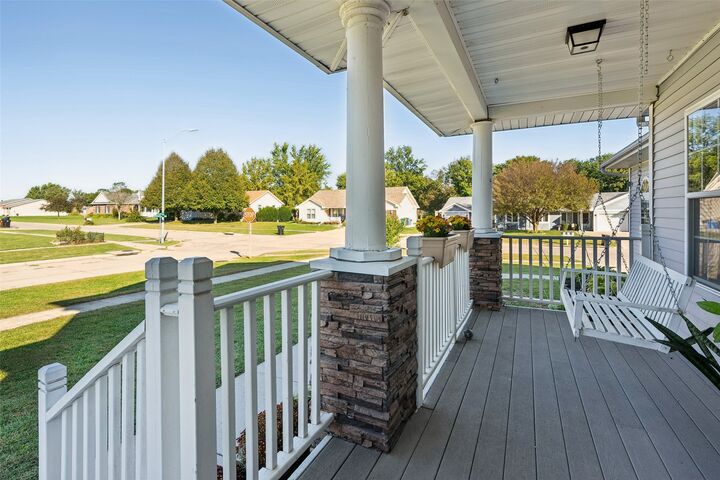 Property Photo: 702 Marshall Court N IA 50228