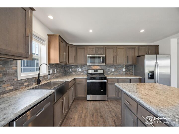 Property Photo: 492 Sunset Cliffs Dr CO 80537