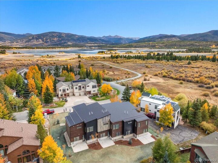 Property Photo:  909 Lakepoint Cir B  CO 80424 