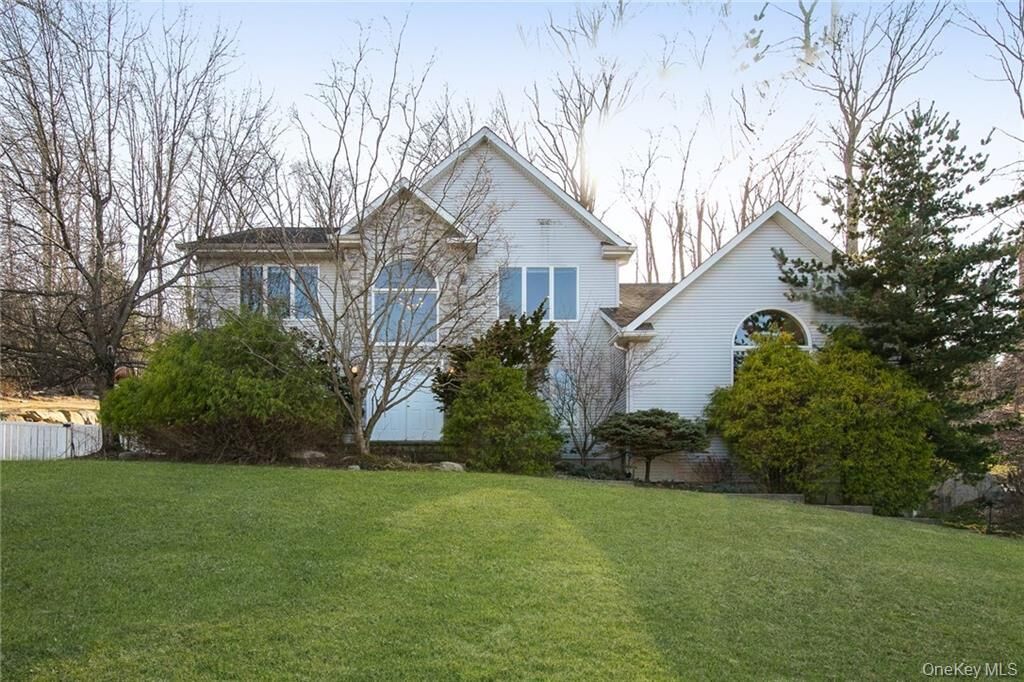 Property Photo:  12 Johnson Drive  NY 10980 