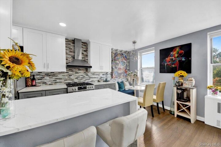 610 Waring 4F  Bronx NY 10467 photo